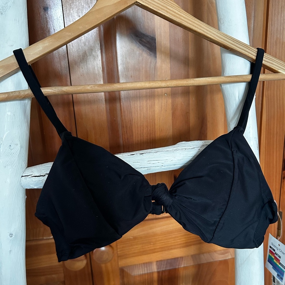 Bra top, with twist detailing